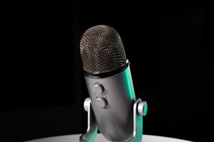 condenser microphone with adjustable tabletop